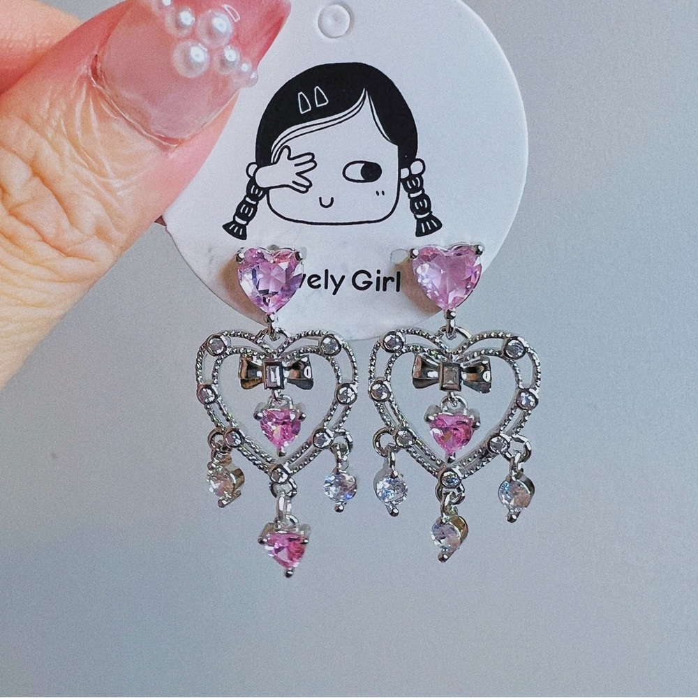 Y2K Silver heart dangle earring